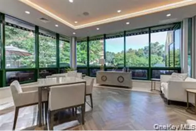 100 Hilton Avenue #907, Garden City, NY 11530 - Photo 28