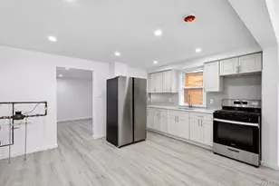 44 Broadway, Hamilton Beach, NY 11414 - Photo 4