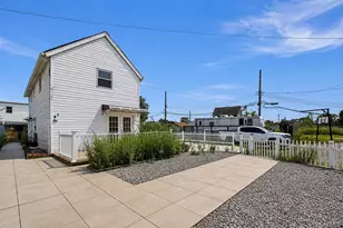 44 Broadway, Hamilton Beach, NY 11414 - Photo 2