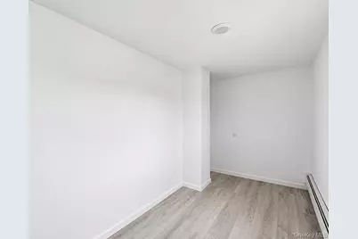 44 Broadway, Hamilton Beach, NY 11414 - Photo 18
