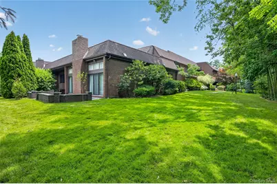 66 Chestnut Hill, Roslyn, NY 11576 - Photo 30