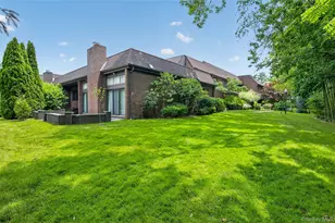 66 Chestnut Hill, Roslyn, NY 11576 - Photo 30