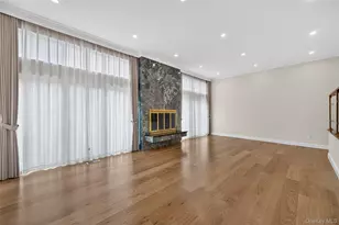 66 Chestnut Hill, Roslyn, NY 11576 - Photo 8