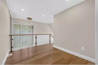 66 Chestnut Hill, Roslyn, NY 11576 - Photo 26