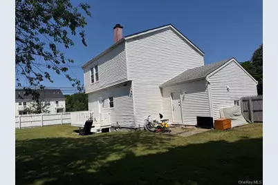 2 E Elm Street, Central Islip, NY 11722 - Photo 2