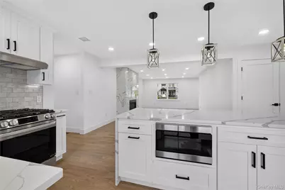 238 N Oak Street, Massapequa, NY 11758 - Photo 18