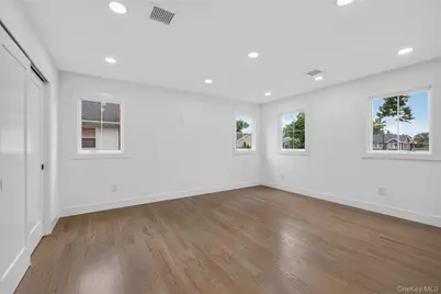 238 N Oak Street, Massapequa, NY 11758 - Photo 32