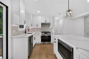 238 N Oak St, Massapequa, NY 11758 - Photo 16