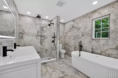 238 N Oak Street, Massapequa, NY 11758 - Photo 40