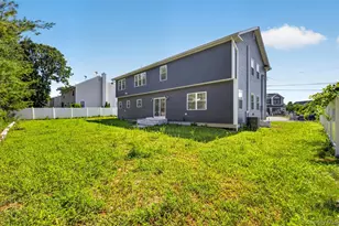 139 Miller Ave, Amityville, NY 11701 - Photo 28