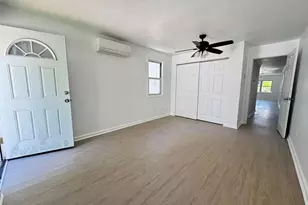 42-05 249th St, Little Neck, NY 11363 - Photo 18
