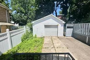 42-05 249th St, Little Neck, NY 11363 - Photo 22