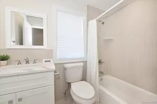 44 Bell St, Valley Stream, NY 11580 - Photo 20
