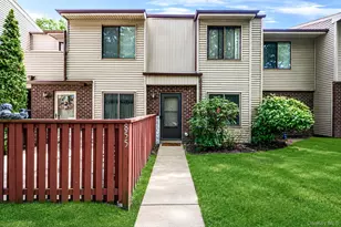 855 Skyline Dr, Coram, NY 11727 - Photo 4