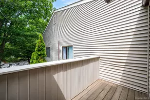 855 Skyline Dr, Coram, NY 11727 - Photo 18