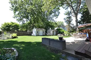 82 Stahley St, Brentwood, NY 11717 - Photo 18