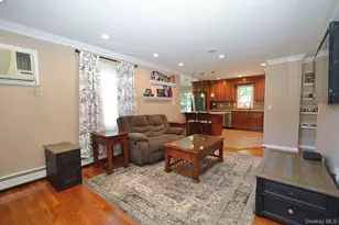 82 Stahley St, Brentwood, NY 11717 - Photo 4