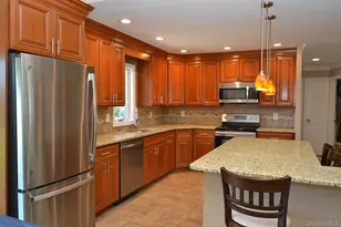 82 Stahley St, Brentwood, NY 11717 - Photo 6
