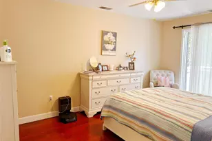 24232 Oak Park Dr, Little Neck, NY 11362 - Photo 4