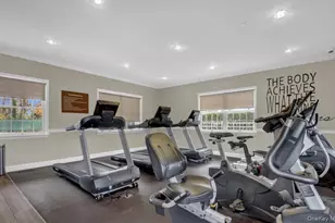 24232 Oak Park Dr, Little Neck, NY 11362 - Photo 14