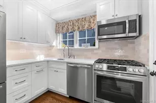 96 Huntington Rd, Garden City, NY 11530 - Photo 10
