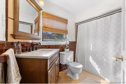 96 Huntington Road, Garden City, NY 11530 - Photo 18