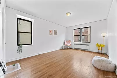 35-35 75th Street #522, Jackson Heights, NY 11372 - Photo 4