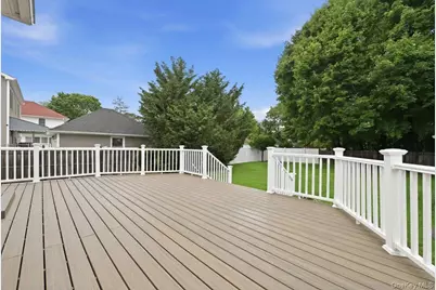 991 Cottage Place, Baldwin, NY 11510 - Photo 22