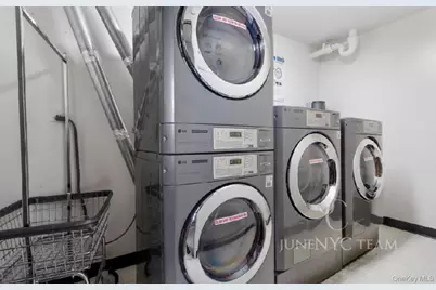 15038 Union Turnpike #8M, Flushing, NY 11367 - Photo 6