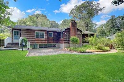 9 Pleasant Drive, East Setauket, NY 11733 - Photo 4