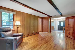 9 Pleasant Dr, East Setauket, NY 11733 - Photo 20