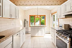 25 White Birch Ln, Commack, NY 11725 - Photo 6