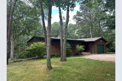 44 Lynn Avenue, Hampton Bays, NY 11946 - Photo 1