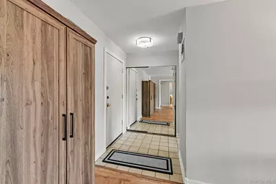 352 Central Park Avenue #D11, Scarsdale, NY 10583 - Photo 2