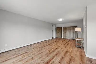 352 Central Park Avenue #D11, Scarsdale, NY 10583 - Photo 16