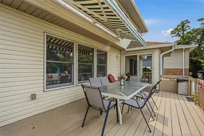 91 Macgregor Avenue, Roslyn Heights, NY 11577 - Photo 28