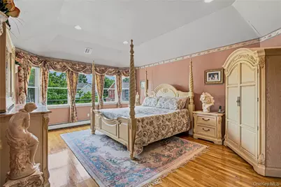 91 Macgregor Avenue, Roslyn Heights, NY 11577 - Photo 20