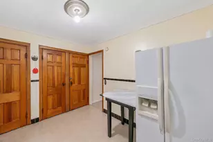 91 E Milton St, Freeport, NY 11520 - Photo 32