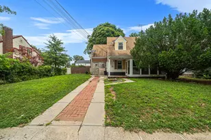 91 E Milton St, Freeport, NY 11520 - Photo 4