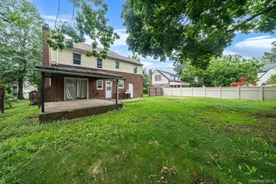 91 E Milton Street, Freeport, NY 11520 - Photo 16