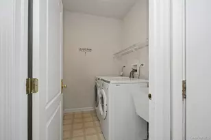427 Vassar Pl, Fishkill, NY 12524 - Photo 8