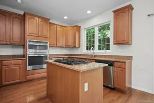 427 Vassar Pl, Fishkill, NY 12524 - Photo 14