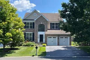427 Vassar Pl, Fishkill, NY 12524 - Photo 2