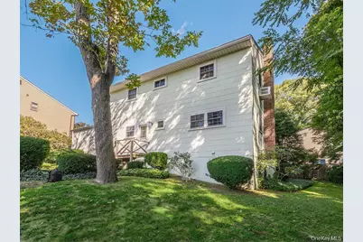 7 Locust Street, Glen Head, NY 11545 - Photo 2