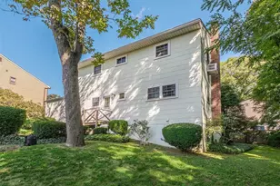 7 Locust St, Glen Head, NY 11545 - Photo 2