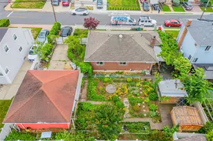 100 Memphis Ave, Floral Park, NY 11001 - Photo 26