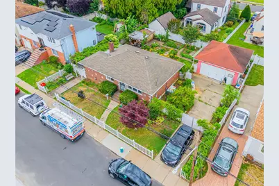 100 Memphis Avenue, Floral Park, NY 11001 - Photo 2