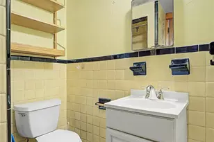 100 Memphis Ave, Floral Park, NY 11001 - Photo 12