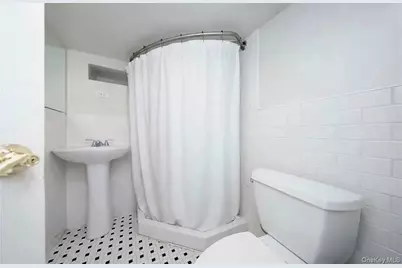1541 E 95th Street, Brooklyn, NY 11236 - Photo 8