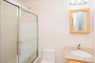 13708 S 31st Rd, Flushing, NY 11354 - Photo 8